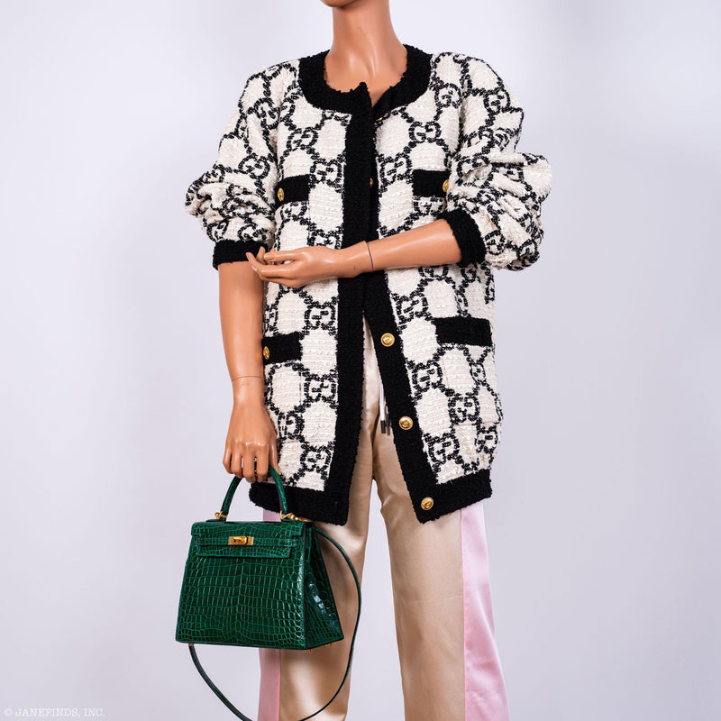 A view of the top of the bag, showing the sealed closure