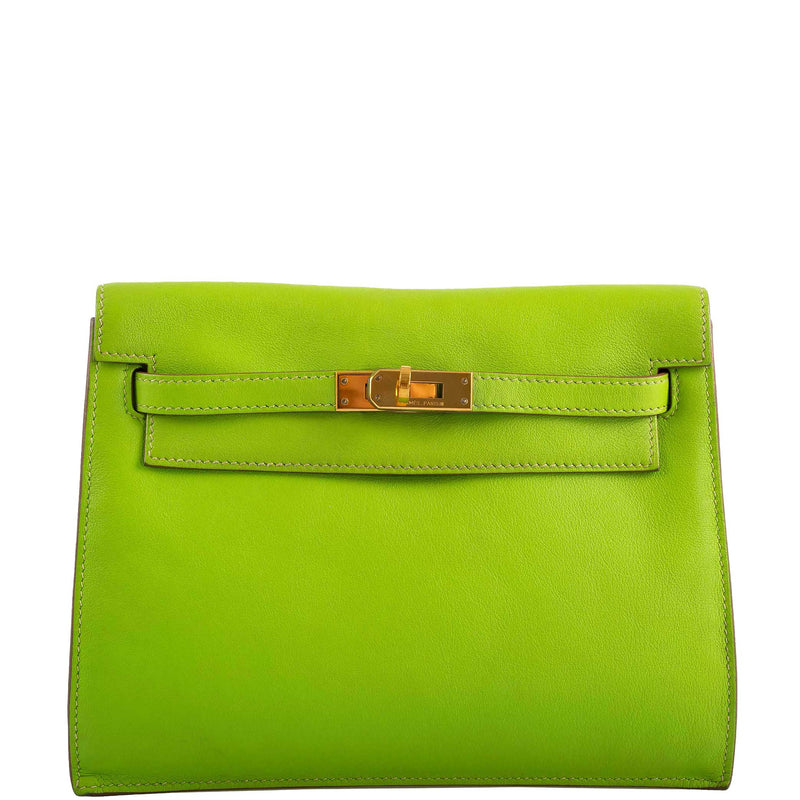 Close-up of gold hardware and handle on Hermes Kelly Danse II in Vert Cru Swift.