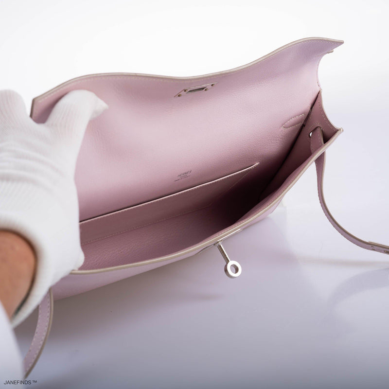 Interior view of Hermes Kelly Longue in Rose Dragee Evergrain leather.