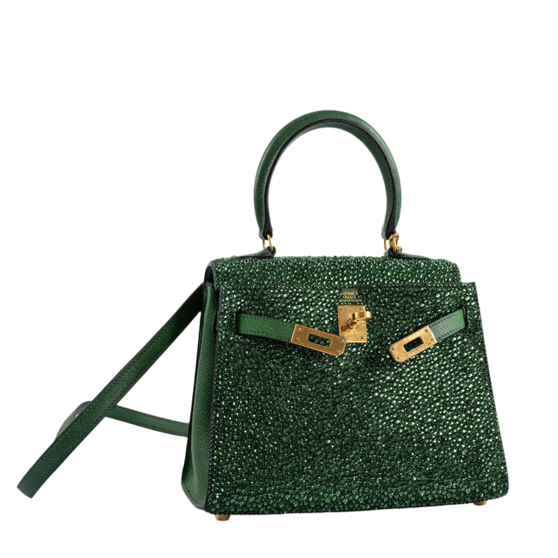 Gold hardware close-up on Vintage Hermes Kelly of Oz 20 bag