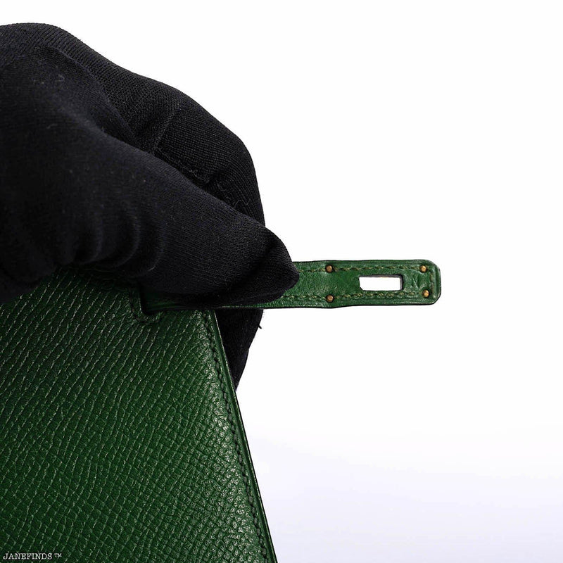 A detailed view of the sharp side gussets of the bag