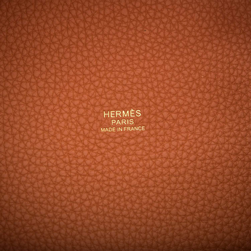 logo view of Hermès Picotin Lock 18 Gold Clemence