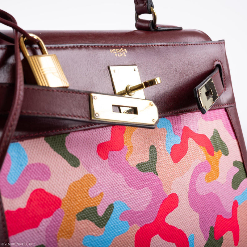 Side profile of Hermes Retourne Kelly with hand-painted canvas