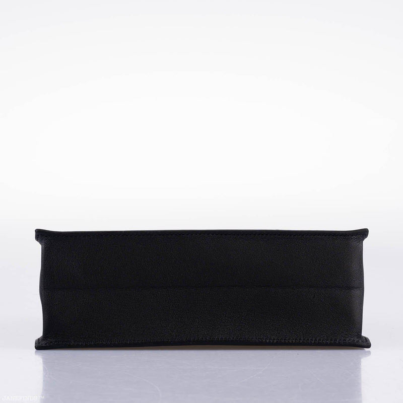 Interior lined with smooth leather