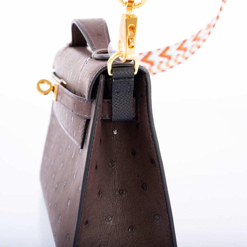 Base view showing structure and edge finishing