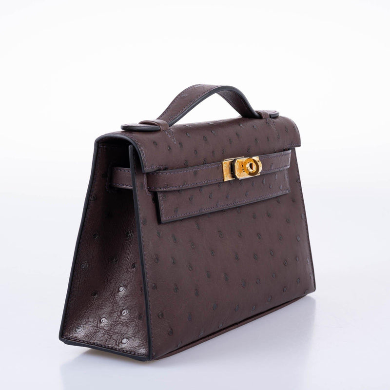 Side profile of ostrich leather Kelly Pochette